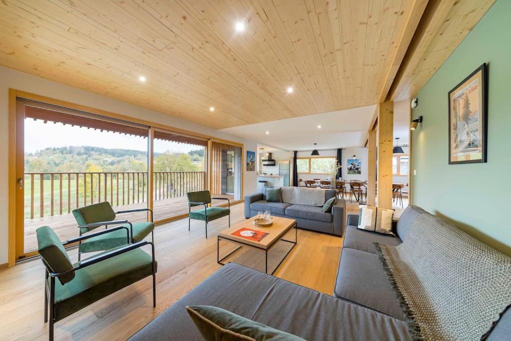 L'urson, Spacieux, Jacuzzi, Hammam Et Sauna Chalet